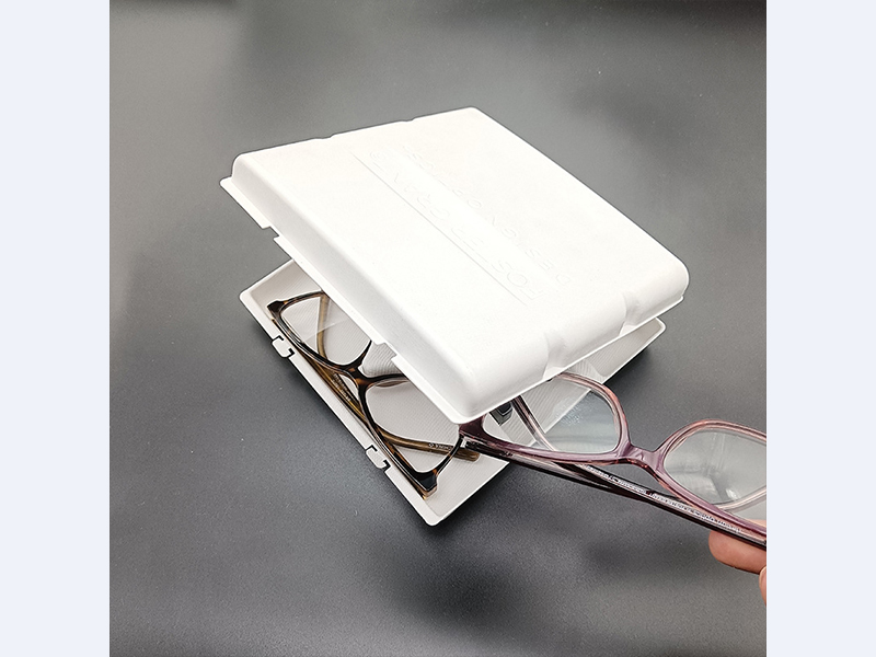Glasses case made of white wet-pressed paper pulp molded